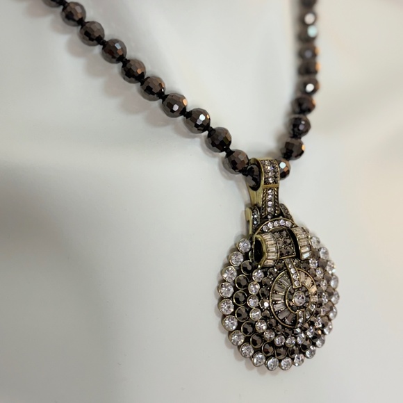 Heidi Daus USA Art Deco Crystal Medallion Necklace with Original Box - Picture 4 of 13